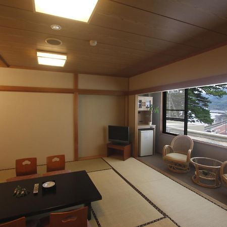 Hotel New Tomiyoshi Atami  Zewnętrze zdjęcie