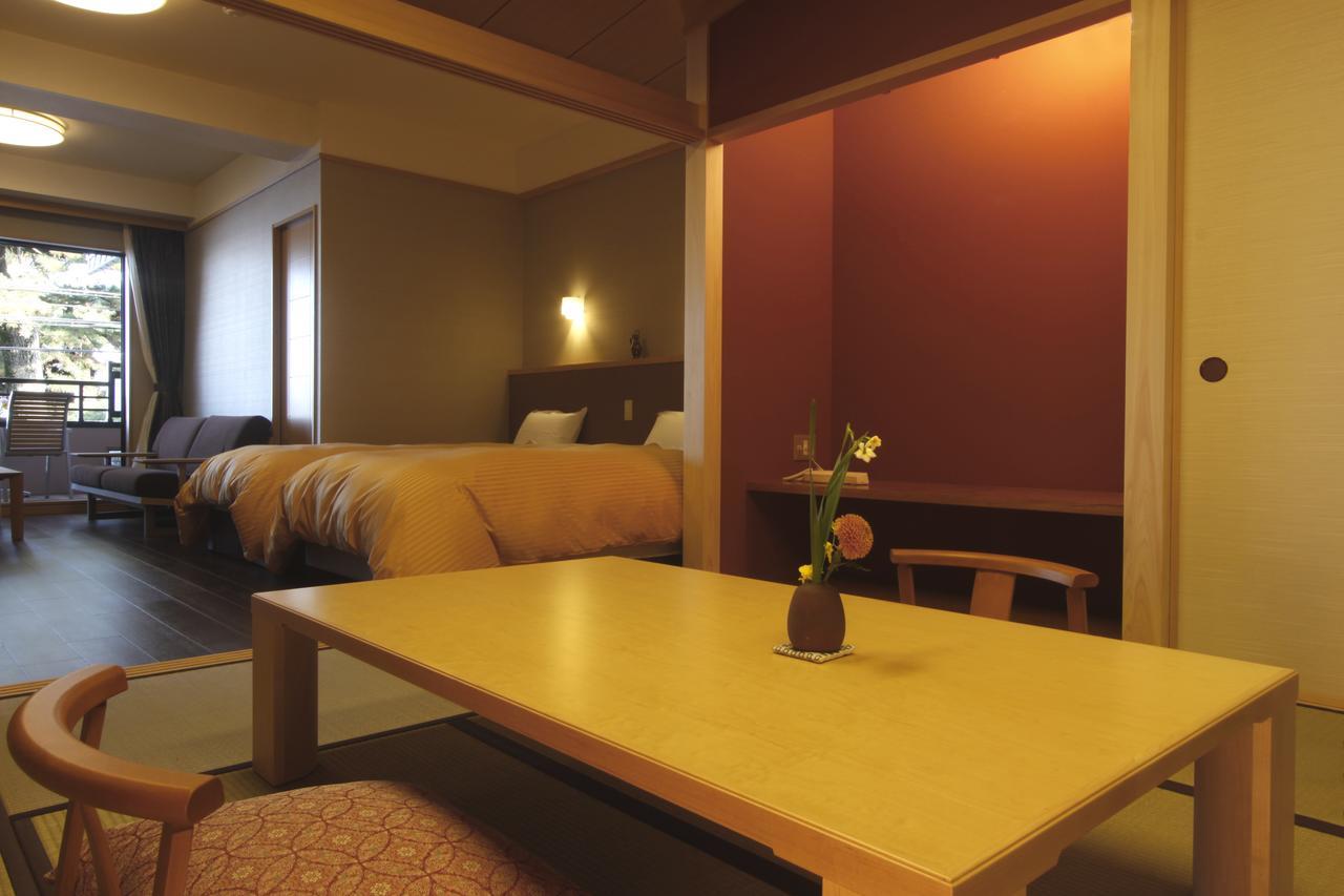 Hotel New Tomiyoshi Atami  Zewnętrze zdjęcie
