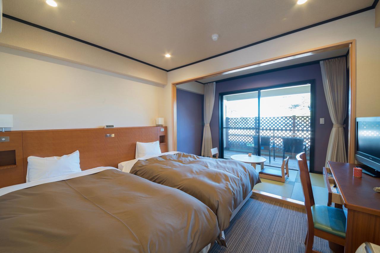 Hotel New Tomiyoshi Atami  Zewnętrze zdjęcie