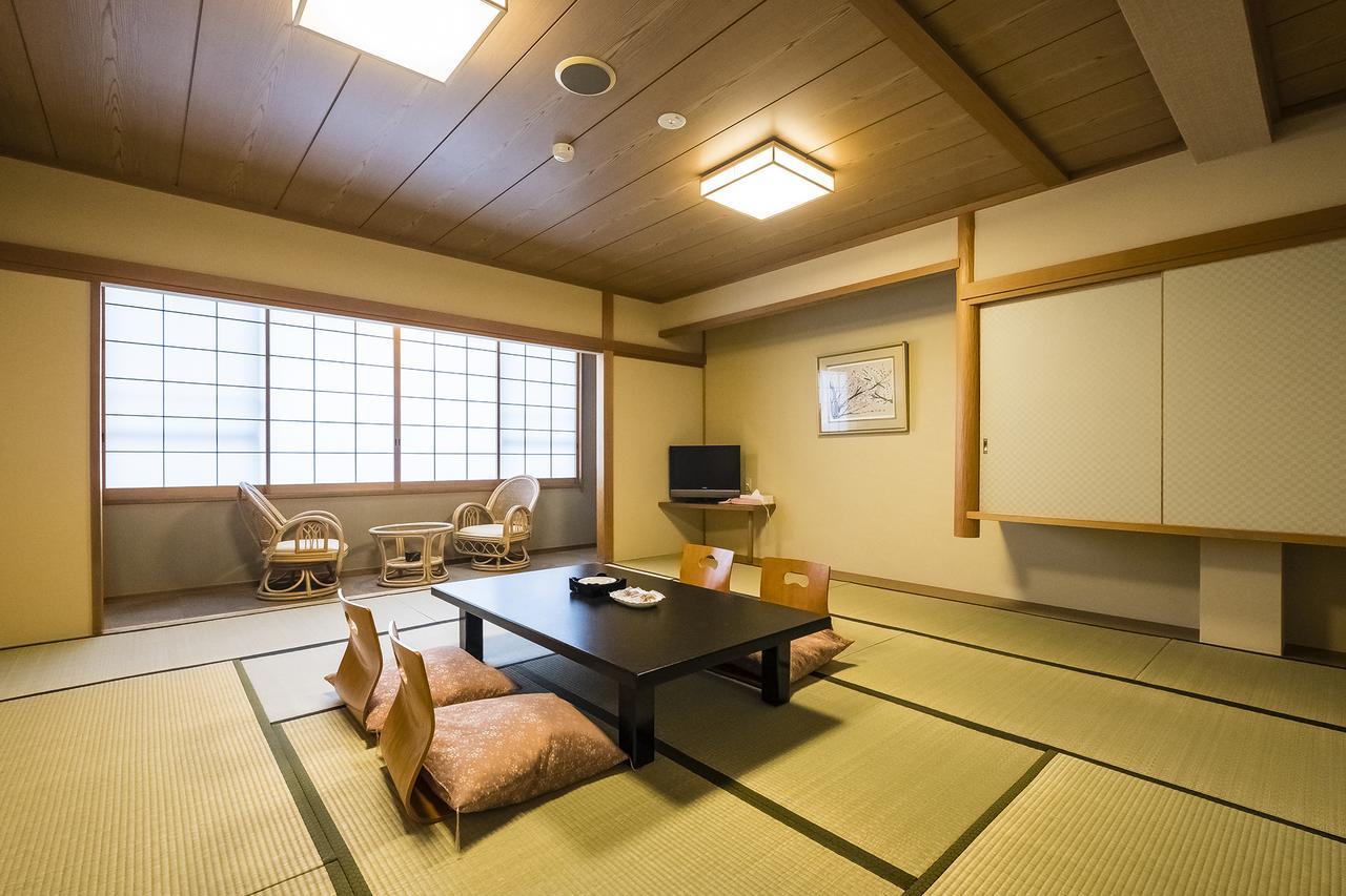 Hotel New Tomiyoshi Atami  Zewnętrze zdjęcie